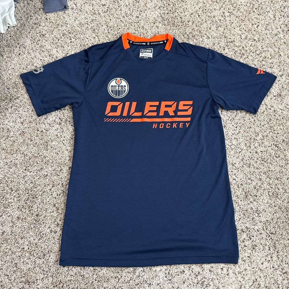 Fanatics Men's Navy and Blue Top